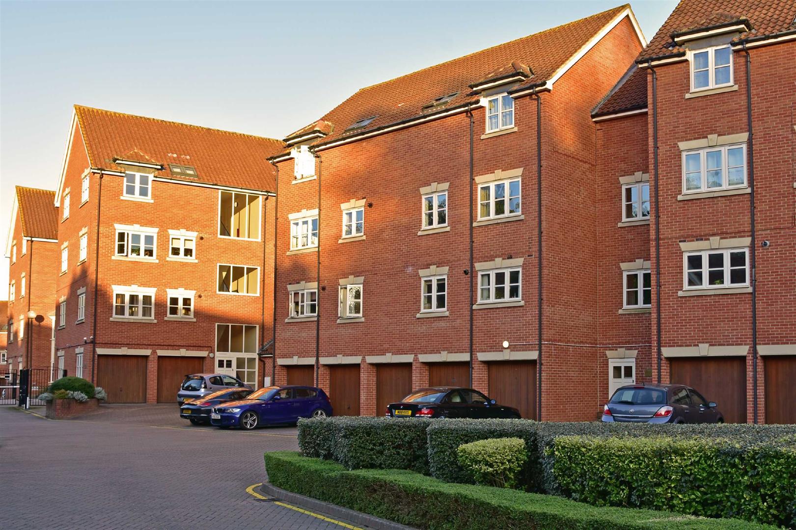 Woodall Close, Middleton, Milton Keynes